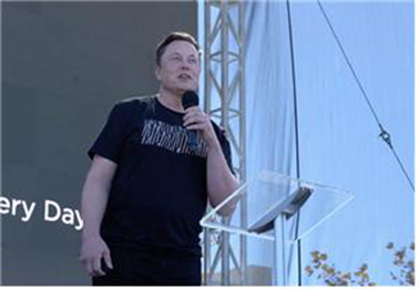 배터리데이(Battery Day) 당일 연설하는 일론 머스크(Elon Musk)