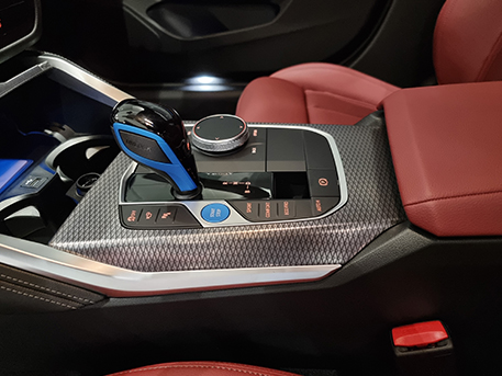BMW i4 전기차 비엠더블유 아이포 센터콘솔 센터콘솔박스 기어 기어레버 기어시프터 변속레버 수납공간