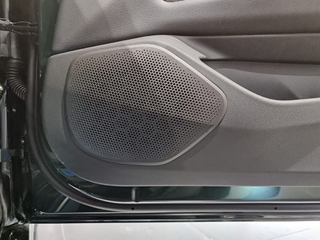 BMW i4 전기차 비엠더블유 아이포 도어 뒷문 도어트림