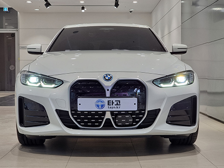 BMW i4 전기차 비엠더블유 아이포 전방 프런트 전조등 헤드램프 헤드라이트