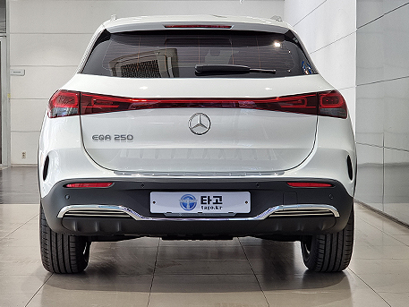 Benz EQA Mercedes-Benz 전기차 벤츠 EQA 후면 후면부 후방 리어램프 백라이트