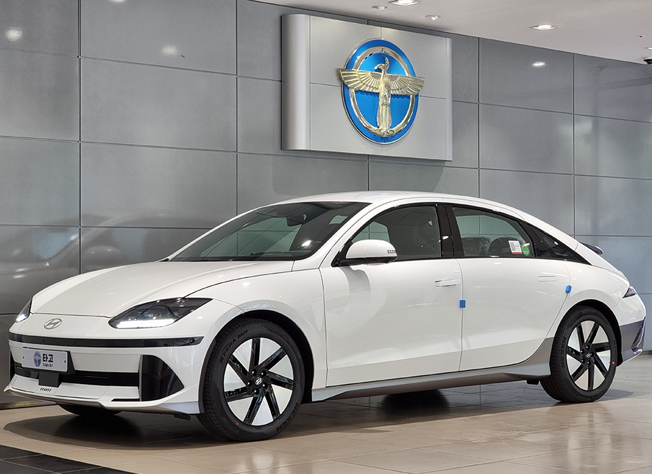 전기차 현대 아이오닉6 Hyundai IONIQ6 세단 세레니티화이트펄 자동차외장 차체외장 익스테리어