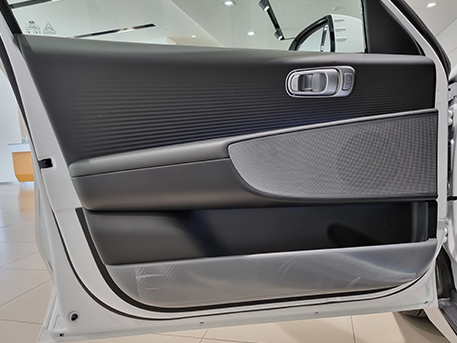 전기차 현대 아이오닉6 Hyundai IONIQ6 도어 앞문 도어트림 버튼리스 슬림도어 맵포켓 도어맵포켓 보스프리미엄사운드 보스사운드