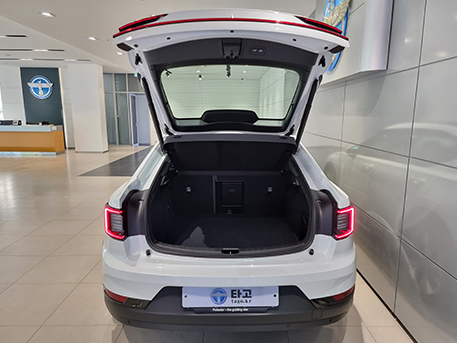 Polestar Polestar 2 전기차 폴스타 폴스타2 트렁크 컴파트먼트 부트 트렁크룸 수납공간