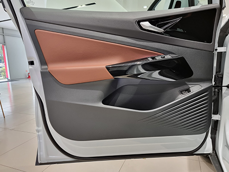 전기차 폭스바겐 아이디4 Volkswagen ID.4 도어 앞문 도어트림