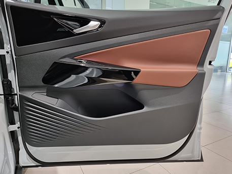 전기차 폭스바겐 아이디4 Volkswagen ID.4 도어 뒷문 도어트림