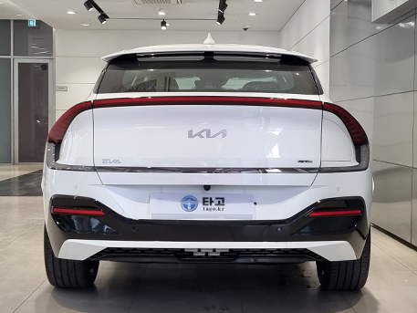 전기차 기아 이브이식스 KIA EV6 후면 후면부 후방 리어램프 백라이트