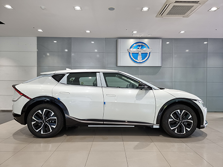 전기차 기아 이브이식스 KIA EV6 우측면 측면 사이드