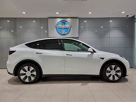 전기차 테슬라 모델Y Tesla ModelY 우측면 측면 사이드