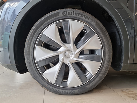 전기차 테슬라 모델Y Tesla ModelY 휠 타이어 바퀴 콘티넨탈